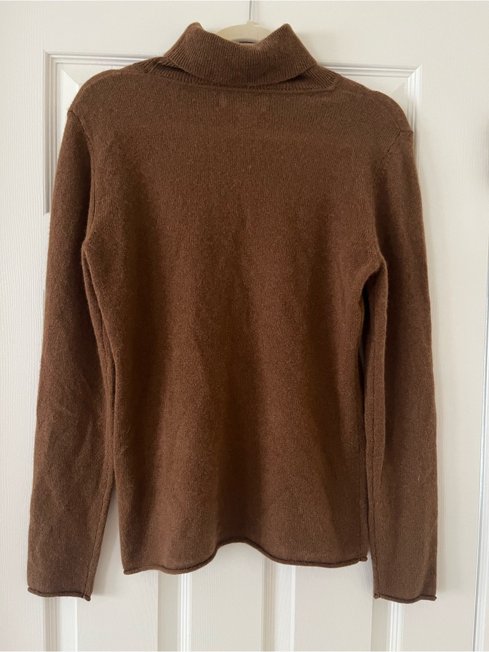 Magaschoni Women's 100% Cashmere Dark Cognac Brown Turtleneck Sweater Medium - Picture 2 of 5
